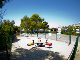 Camping Cap blanc - Aire de jeux 